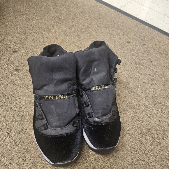 Air jordan 11 size 8 - Picture 6 of 9